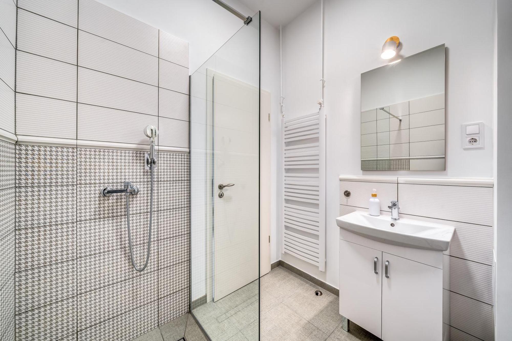 Apartment Klauzal By Stn